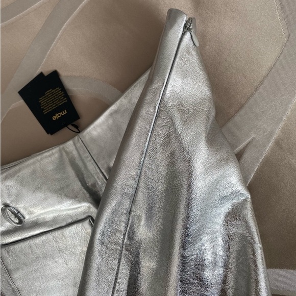 MAJE IROSUM LEATHER SHORTS Silver NWT Size-38 no belt - Picture 6 of 8